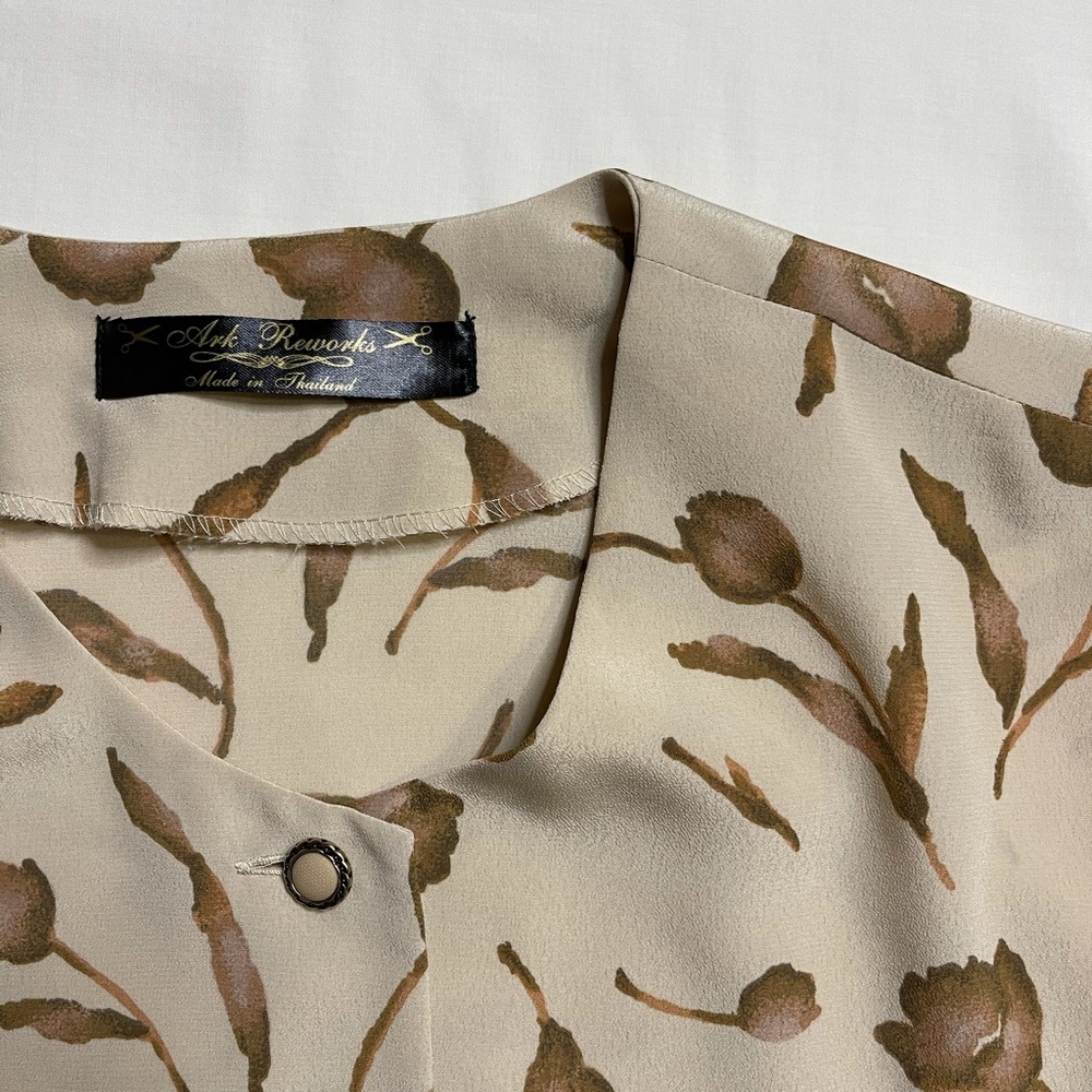 Ark Reworks button up crop top blouse - Picture 4 of 4